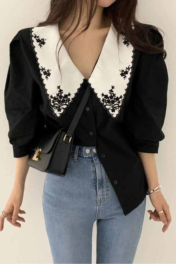 

2021 spring retro design lapel heavy industry embroidery hit color single-breasted loose puff sleeve shirt women