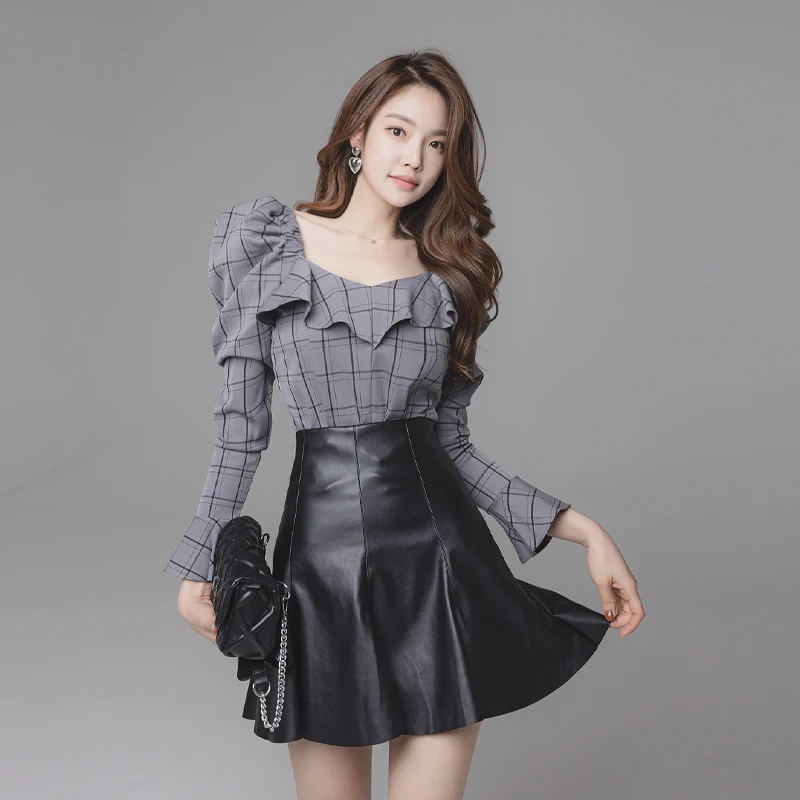 

2020 Korean Ladies Puff Sleeve Ruffled Slim Top + High Waist A-line Leather Skirt Two-piece Set