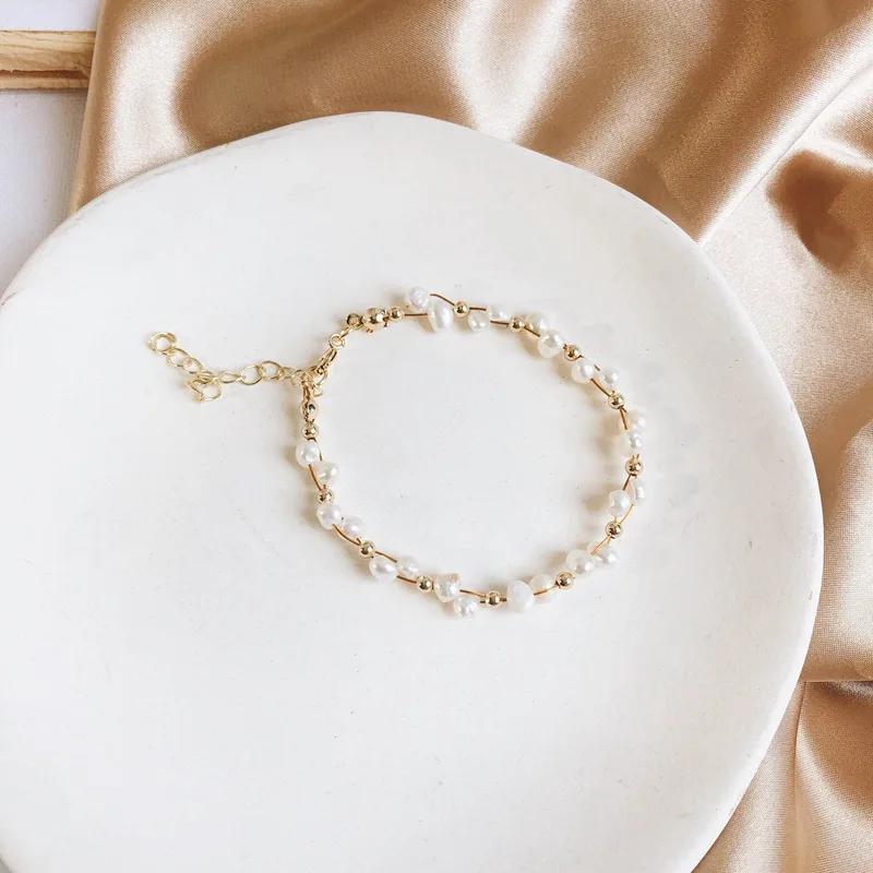 Нежный браслет с имитацией жемчуга простой женский в ретро стиле подарок на день