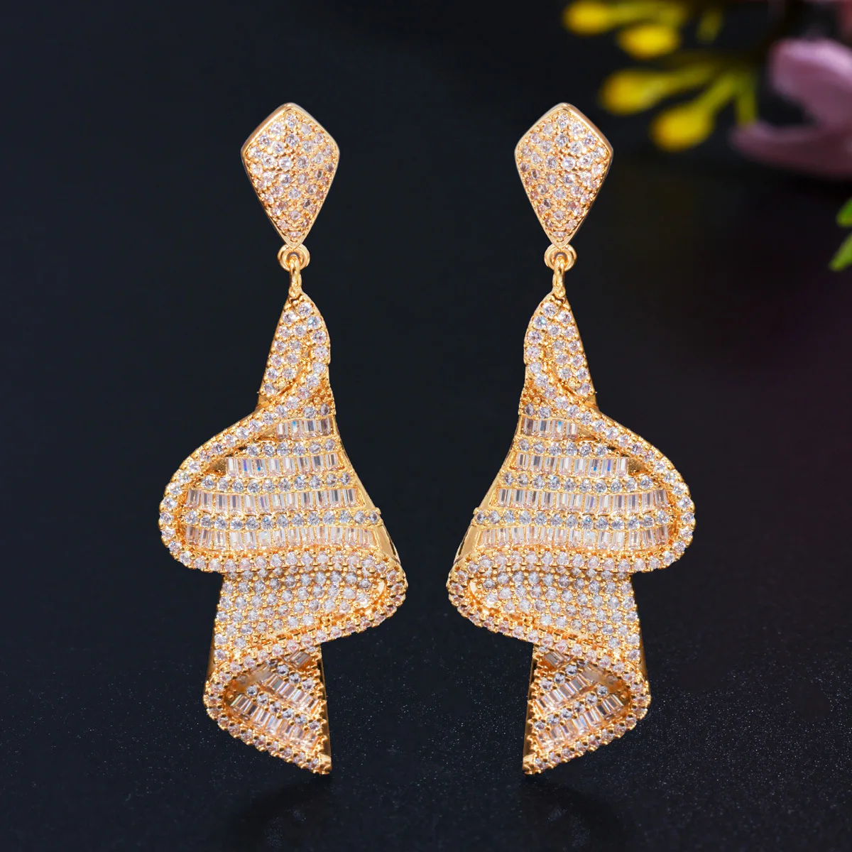 

Glaze Zircon Geometric Spiral Long Drop Earrings With A Unique Charm For A Woman's Precious Gift