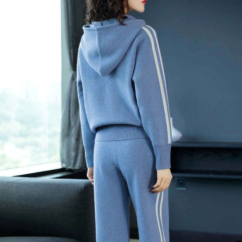 

2020 new autumn knitted ice silk casual sports suit women's age-reducing wide-leg pants fashion two-piece suit