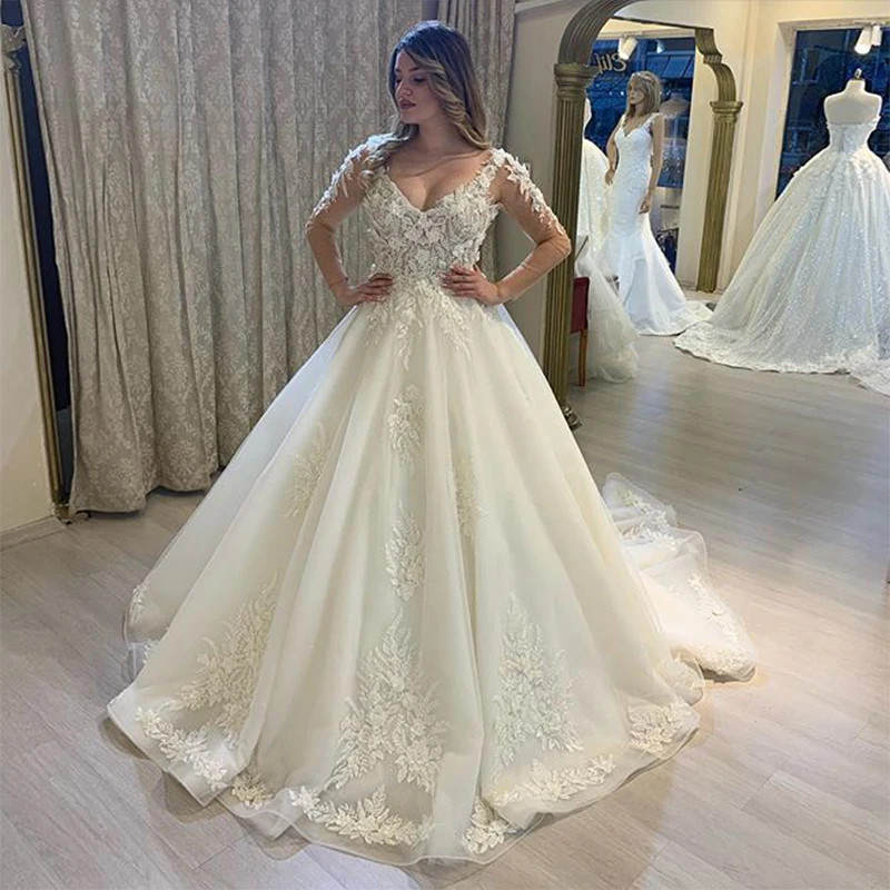 

Boutique Design Garden Wedding Dress Applique V-Neck Long Gowns Tulle Church Ivory Bridal Gown