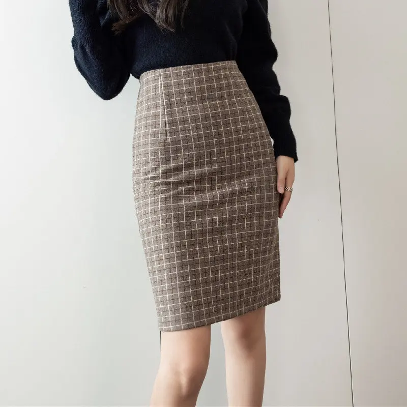 

Winter Women Solid Color Sexy Slit Woollens Mermaid Skirts French Style Warm Slim Button Long Skirts Elegant Office Lady Skirts
