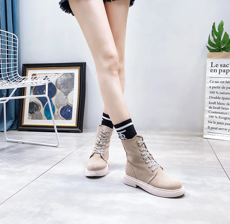 Весенняя женская обувь; винтажные Женские повседневные ботинки из коровьей замши с круглым носком в британском стиле; женские Ботинки martin; яркие цвета; OULYYYOGO