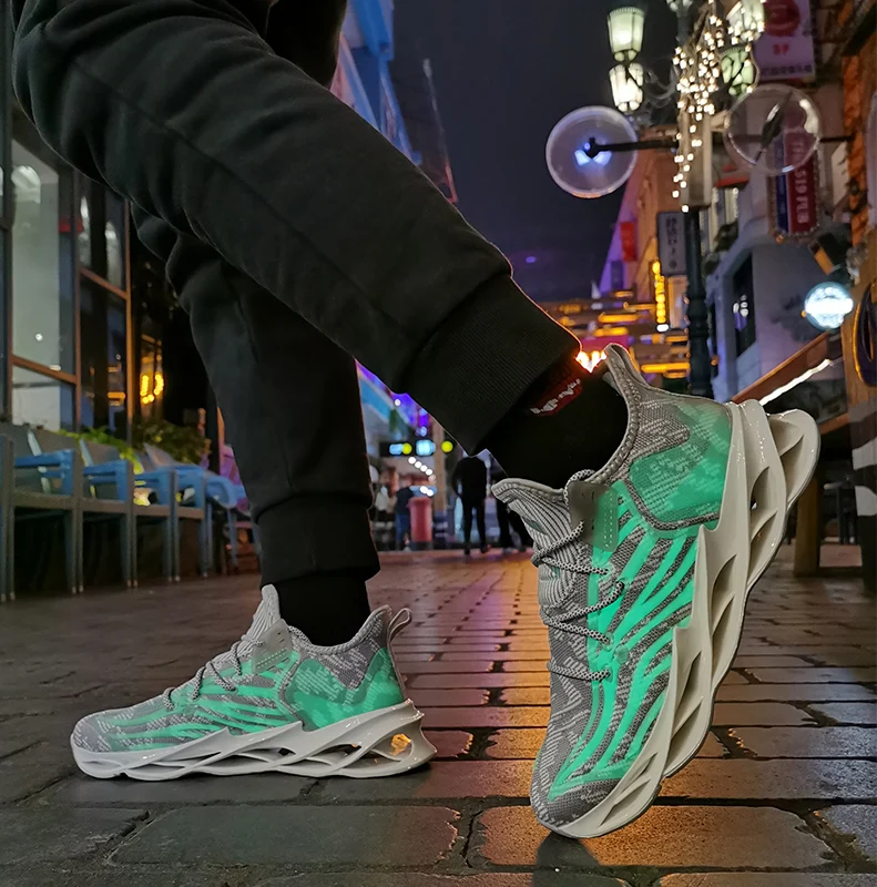 

2020 Reflective Lightweight Men's Running Outdoor Sport Shoes Mens Cushioning Non-slip Mesh Walking Shoes Men Lace Up Sneaker