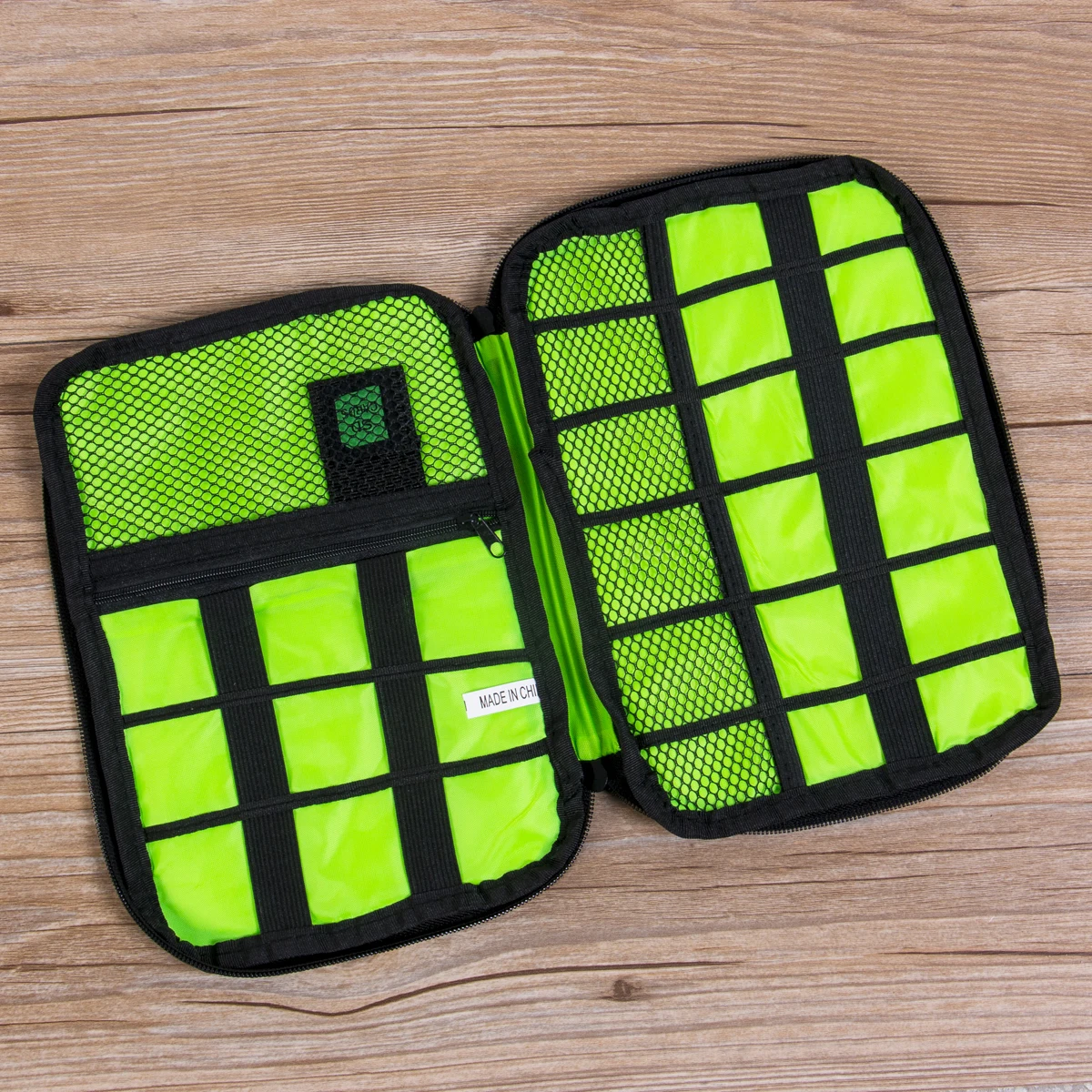 Чехол-органайзер для USB-накопителей и кабелей | Дом сад