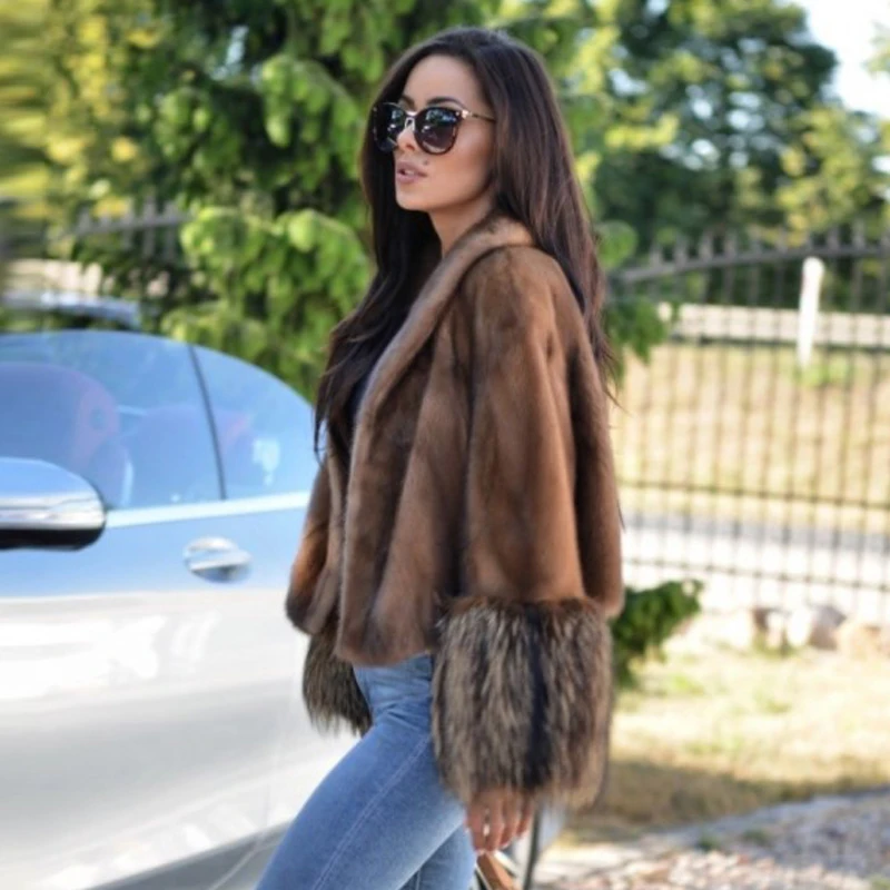 BFFUR Luxury Short Real Mink Fur Jackets With Big Raccoon Dog Fur Sleeve Cuffs Women Winter New Genuine Mink Fur Coat Outfits