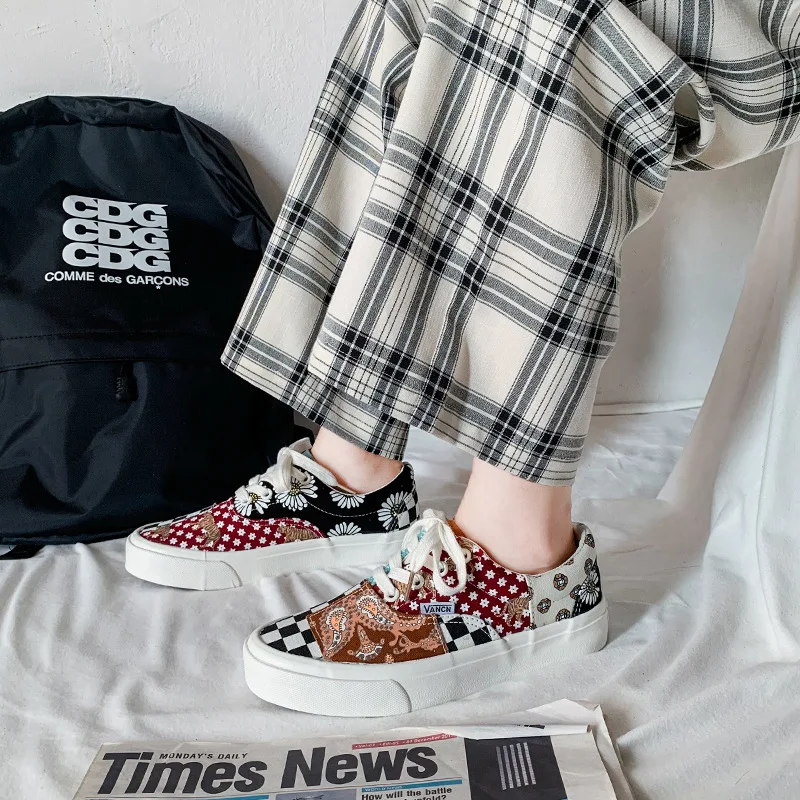 

New Cashew Flower Canvas Shoes for Men and Women Stitching Mandarin Duck Board Shoes High Street Style Chessboard Couple Shoes