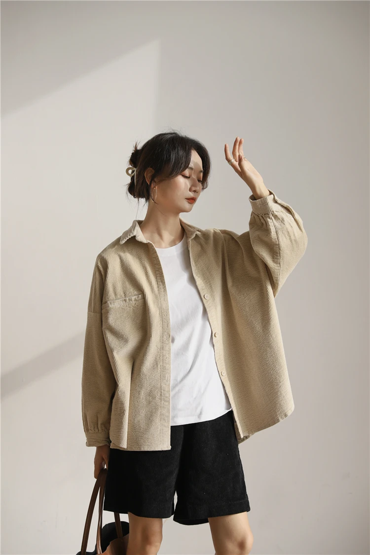 

Retro Hong Kong taste design sense niche shirt women autumn and winter loose Korean version all-match corduroy jacket