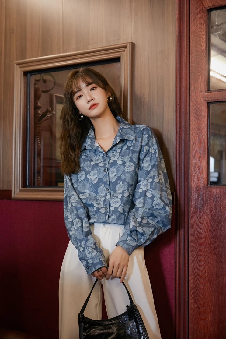 

Vintage Floral Print Blue Oversized Shirt Women Blue Long Sleeve Top Lantern Sleeve Blouse Fall 2020 Fashion Clothing V534