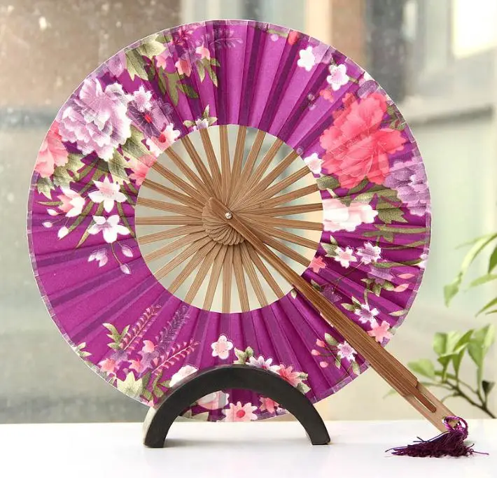 

Fast Shipping 100pcs Charming Floral Print Fabric Bamboo Round Hand Fan with Cloth Bag and Tassel Wedding Favors Wholesale