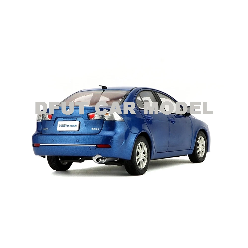 Литая модель автомобиля FORTIS 1:18 из сплава игрушки для детей рождественские