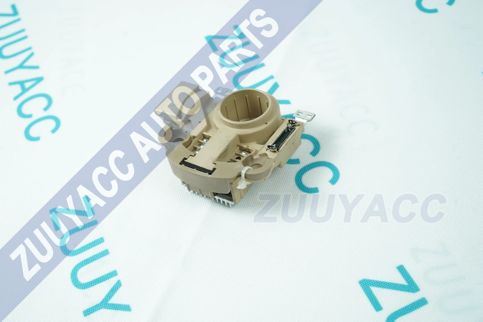 Щетка держателя регулятора напряжения переменного тока OE для Honda CRV 2 0/2 4 02 06 RD5 RD7