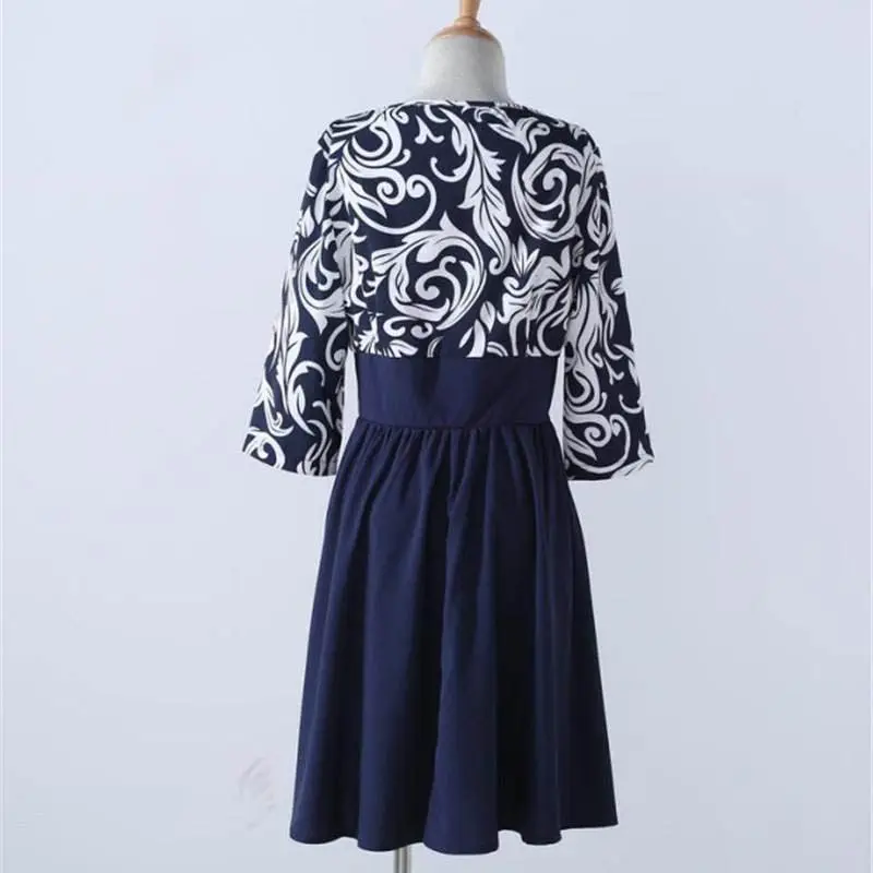 

Fashion Women Half Sleeve Round Neck Dress Beautiful Hollow Out Blue Printing Short Dress Sexy Casual Slim Pleated Mini Dress