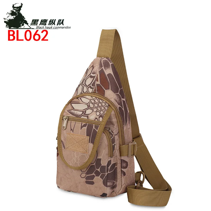 

Sports equipment Oxford army fan bag camping tactics chest bag camouflage multi function outdoor leisure bag slanting