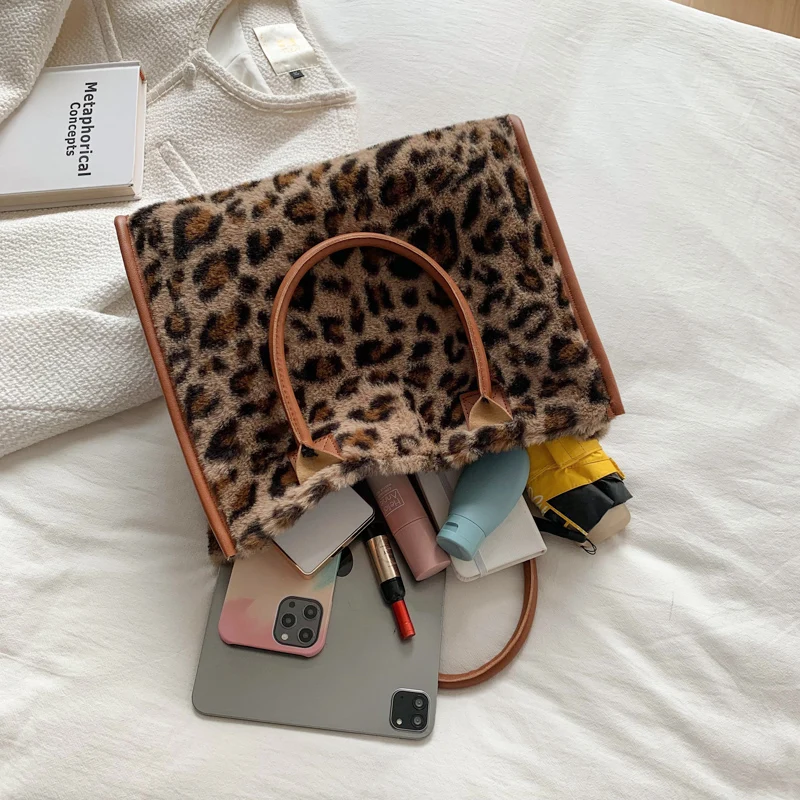 Сумка-тоут женская из искусственного меха модный вместительный саквояж с