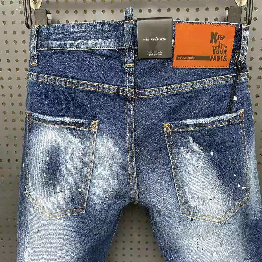 

DSQUARED2 , - , - 2021