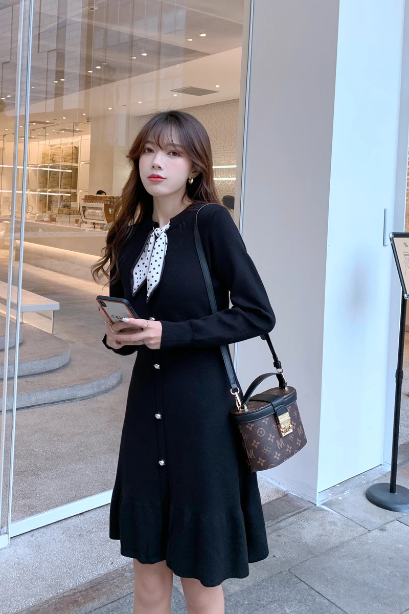 

Knitted Elegant Women Dress Full Sleeve Bow Collar Single-breasted Dresses Korean Vintage Ladies A-line Vestidos Femme 2021