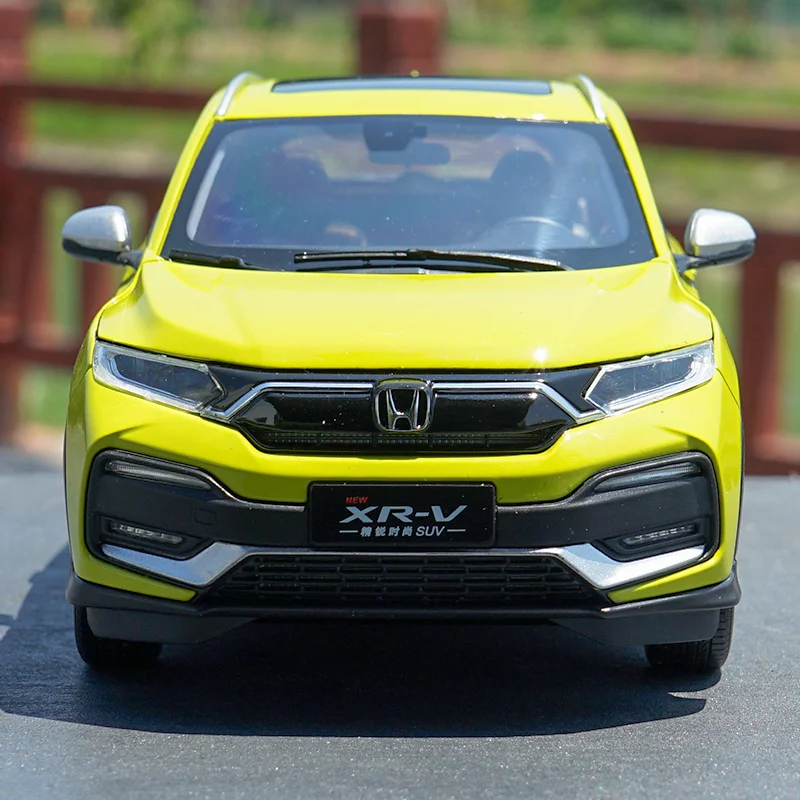 

1/18 Metal alloy die-casting simulation car model original Dongfeng Honda XRV 2019 adult collection layout display