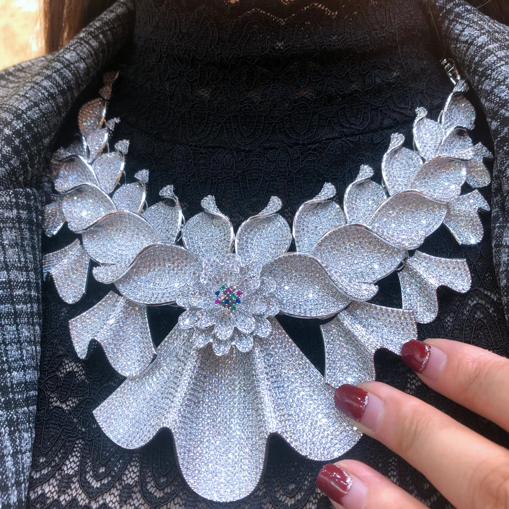 

Комплект из колье и серёг, с кольцом