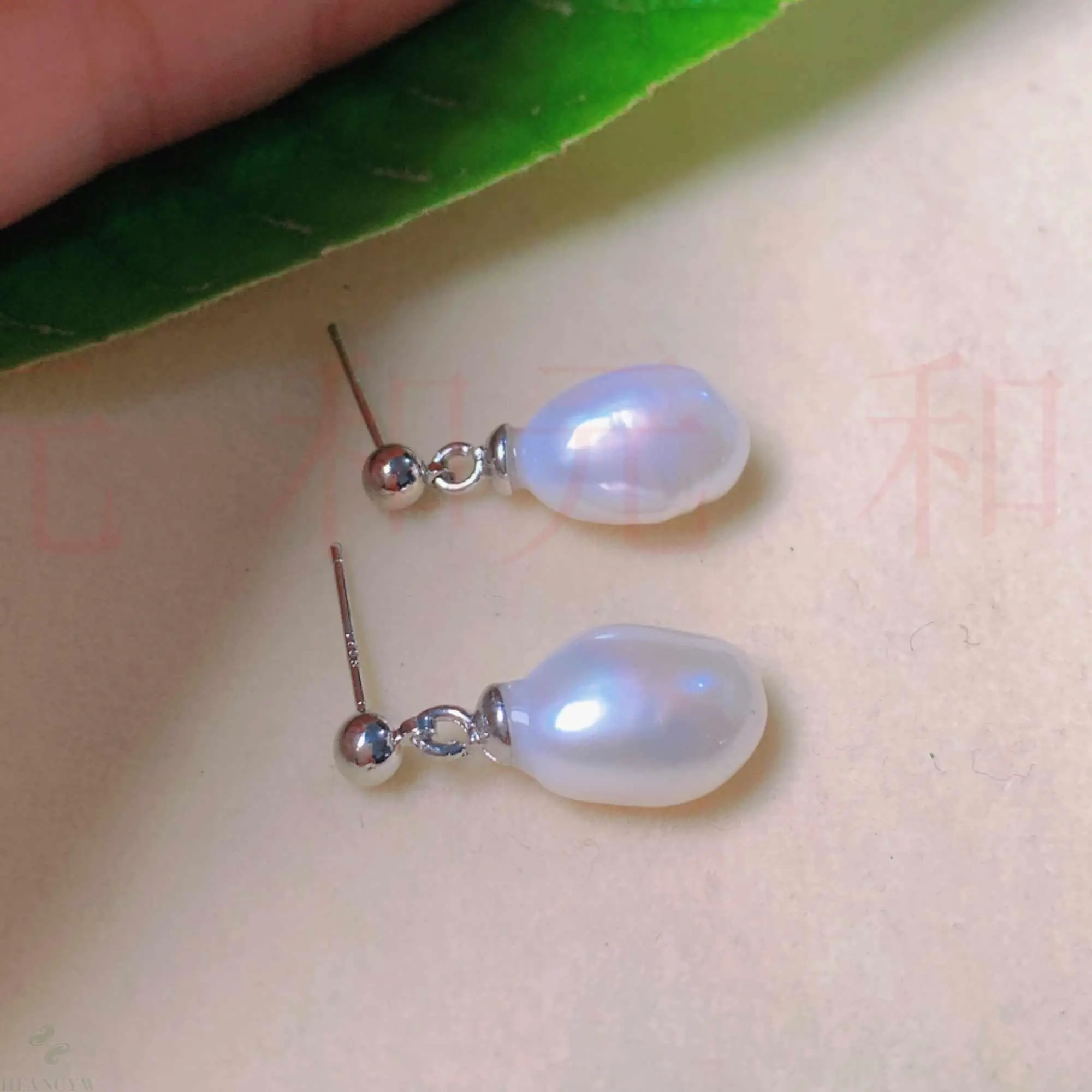 

Fashion natural white round pearl beads silver earrings gift New Year Accessories Halloween Lucky CARNIVAL Mother's Day Ear stud