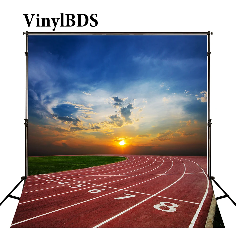 Виниловый пластиковый фон для детей с изображением подиума голубого неба и