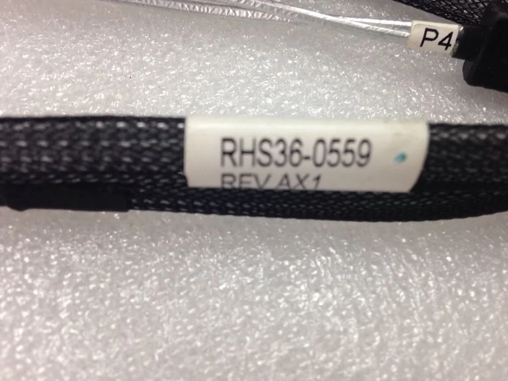 

Standard SFF-8643 TO 4SATA to 4 SATA 12 GB/s cable 100CM for controller raid card