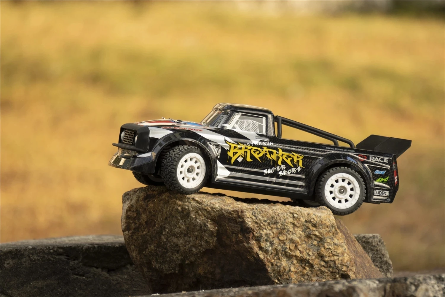 1/16 30 км/ч высокая скорость RC Автомобиль 2 4G 4WD светодиодный светильник дрейфовать