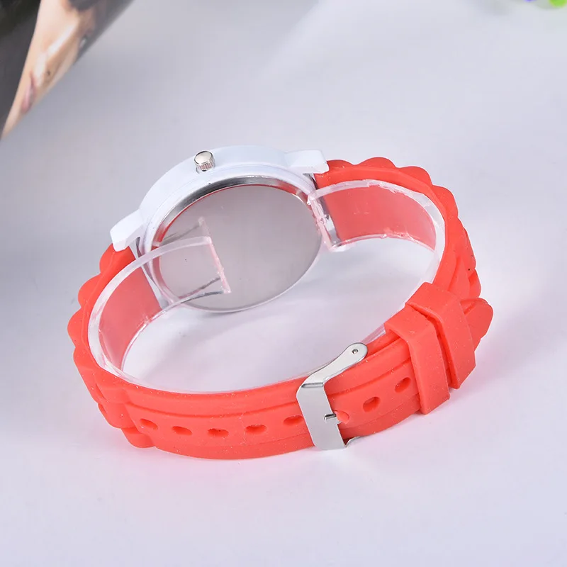

Cartoon Cat WomenS Watches PopDesign Silicone Brand Sport Quartz WristWatch Fashion Colorful Watch Femme Fashion