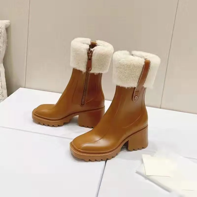 

LuxuryWomen'sBoots Autumn AndWinter2021NewPVCBettyeWaterproofRainBootsSquareToeThickHeelTrendMartinBootsWomenKnight BootsWomans