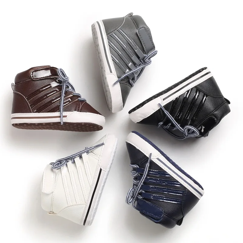 Кожаные кроссовки для мальчиков и девочек на мягкой подошве