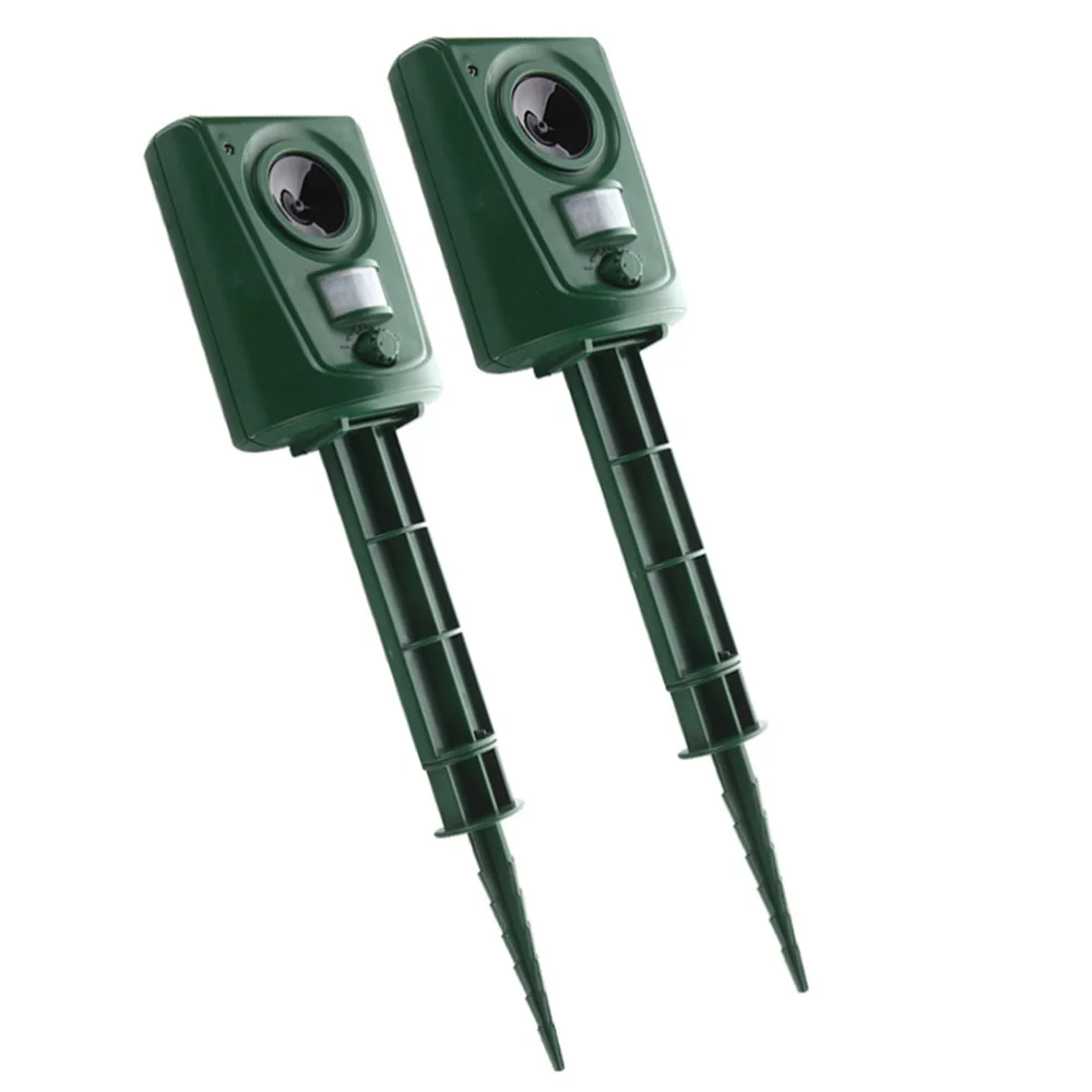 

2pcs Garden Ultrasonic Animal Deterrent Infrared Sensor Motion Sensor Dog Cat Raccoon Rabbit Animal Dispeller without Battery