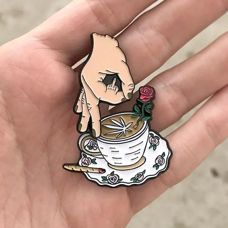 Кофейные и пальцевые булавки средний палец Роза кофейная чашка панк забавные