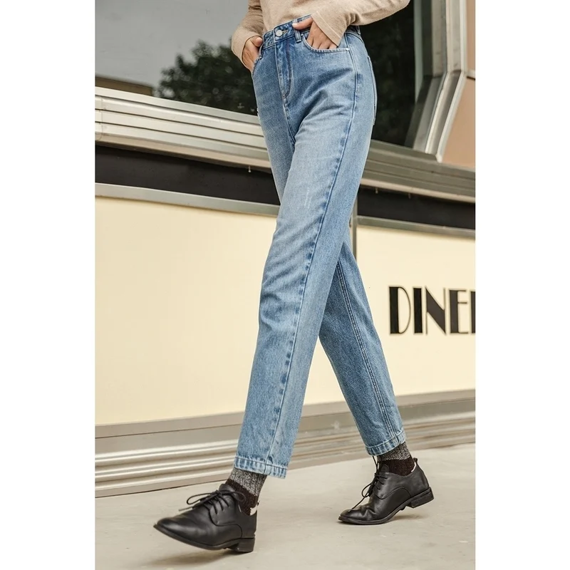 

Cat Whisker Hole White Casual Pants Women's Jeans 2021 Winter New Arrivals Straight Loose Pure Cotton Fashion