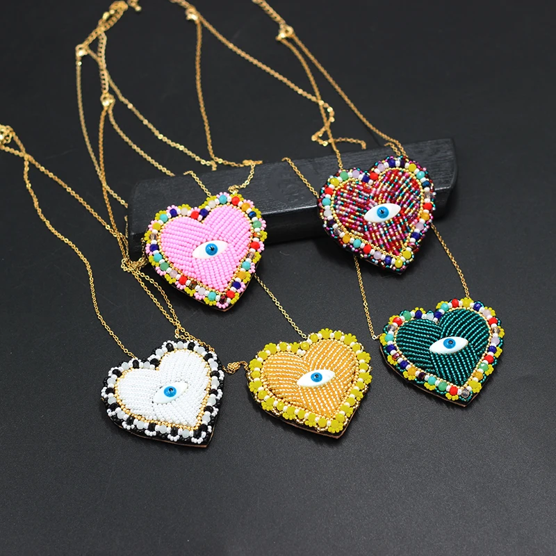 New Fashion Personality Luxury Color Heart Shaped Rice Bead Necklace Ladies Leisure Street Travel Gift Necklace 848