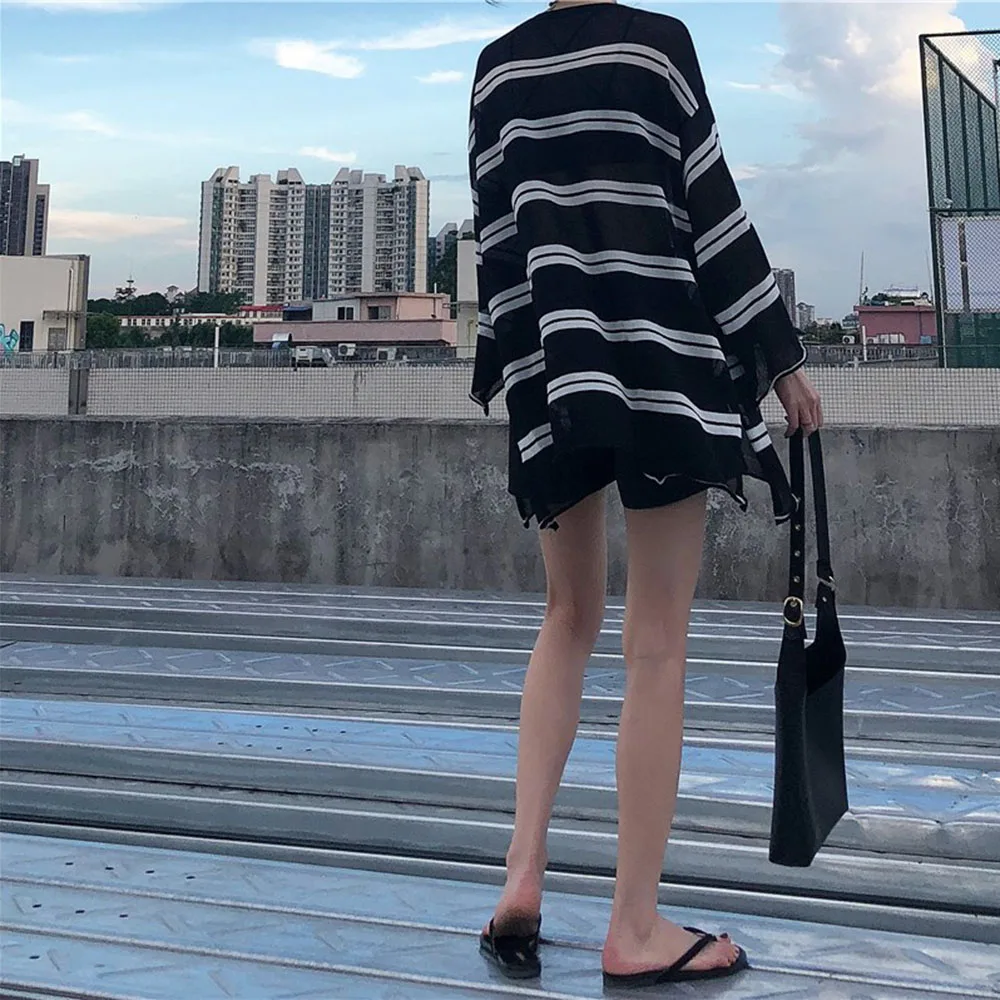 

Korean Style Striped Long Tshirts Women Top Summer Sunscreen Blouse Pullover Loose Tshirt Chic Long Sleeve Beach Holiday Tops