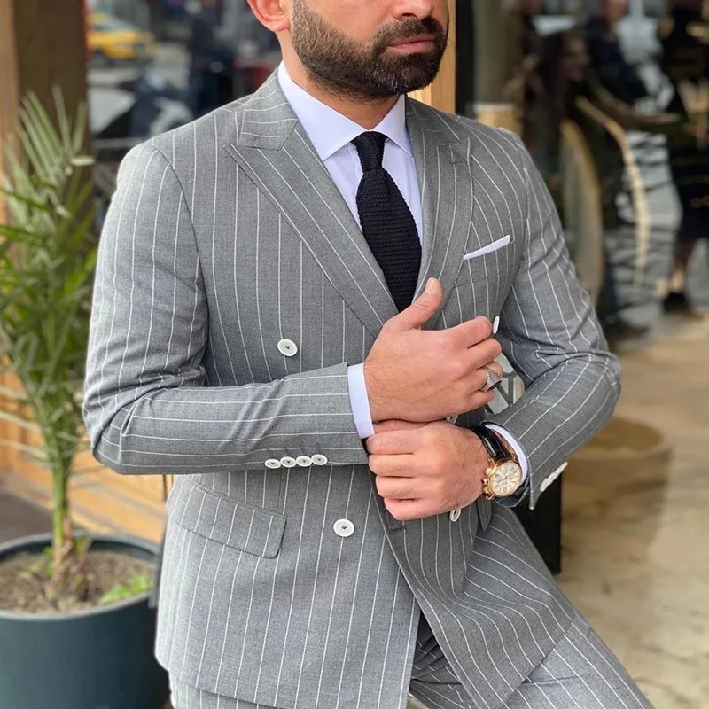 

Модный дизайн горячая распродажа серый полосатый заостренный отворот двубортный мужской деловой приталенный Свадебный мужской смокинг дл...