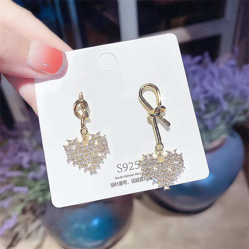 

Trendy Crystal Heart Women Dangle Earrings Asymmetric Metal Love Earrings For Women Drops Earrings Bohemian Earrings