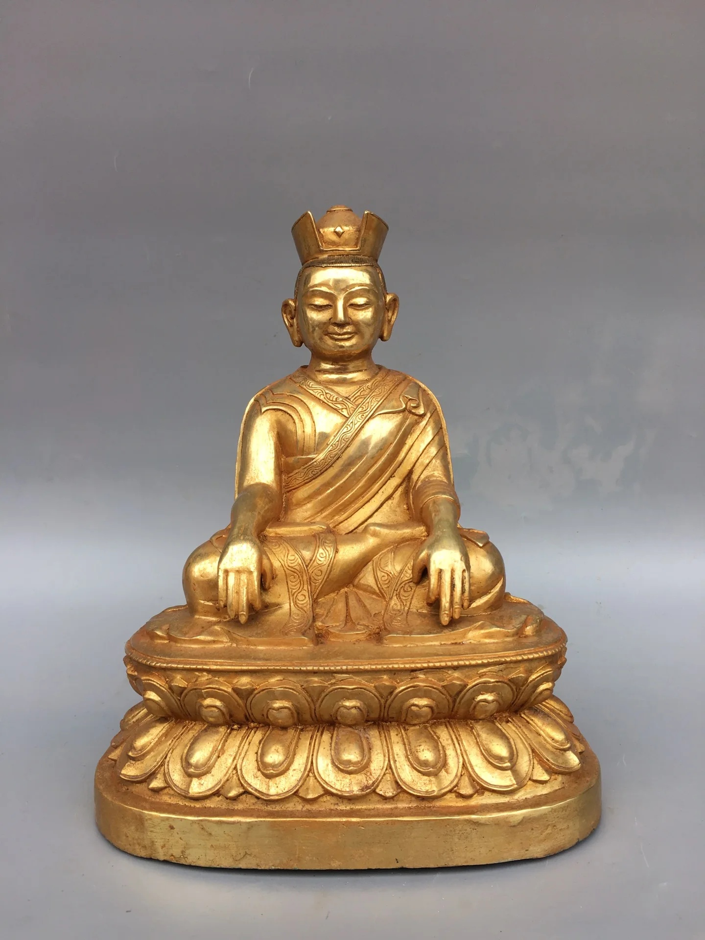 

Home Decor 11" Tibet Buddhism Old Bronze Gilt King Kong Master Buddha Buddhist teacher bla-ma Enshrine the Buddha