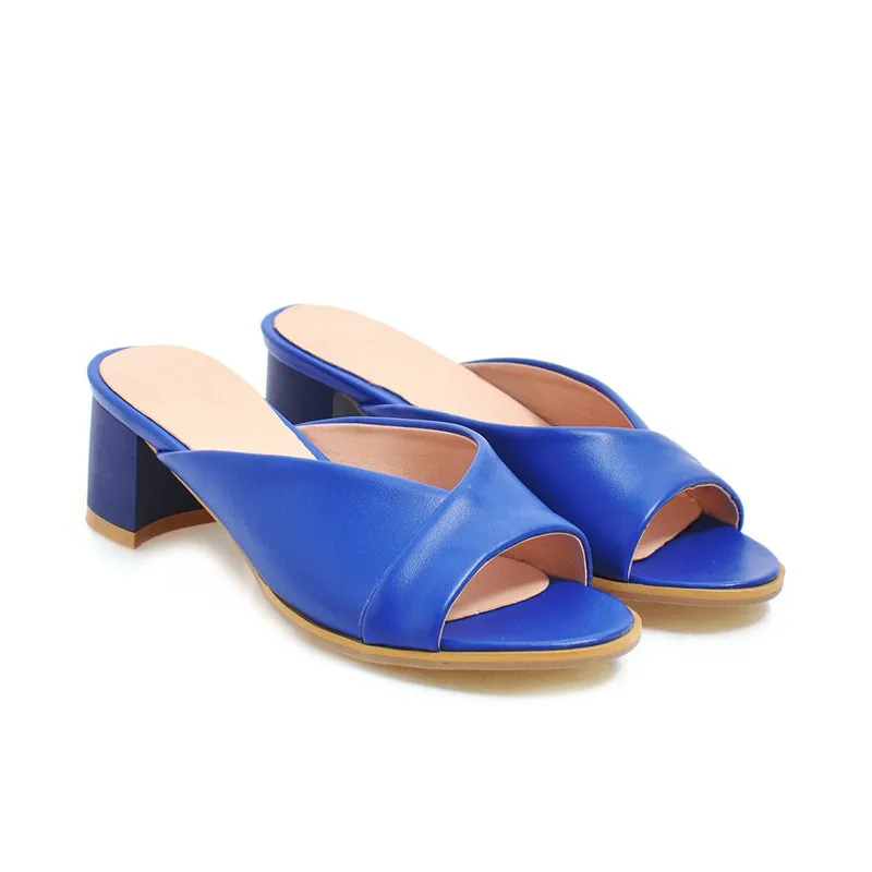 2021 г. Новые женские сандалии черные красные синие с открытым носком на толстом