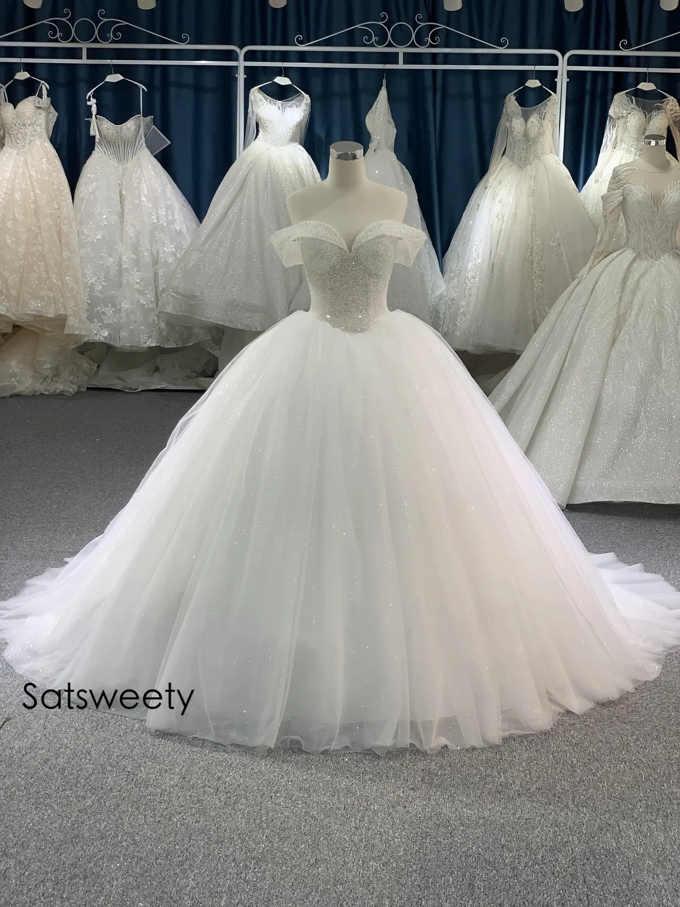 

Luxury Beaded Off Shoulder Wedding Dress 2021 Shiny Sequins Ball Gown Bridal Customized Vestido de Noivas