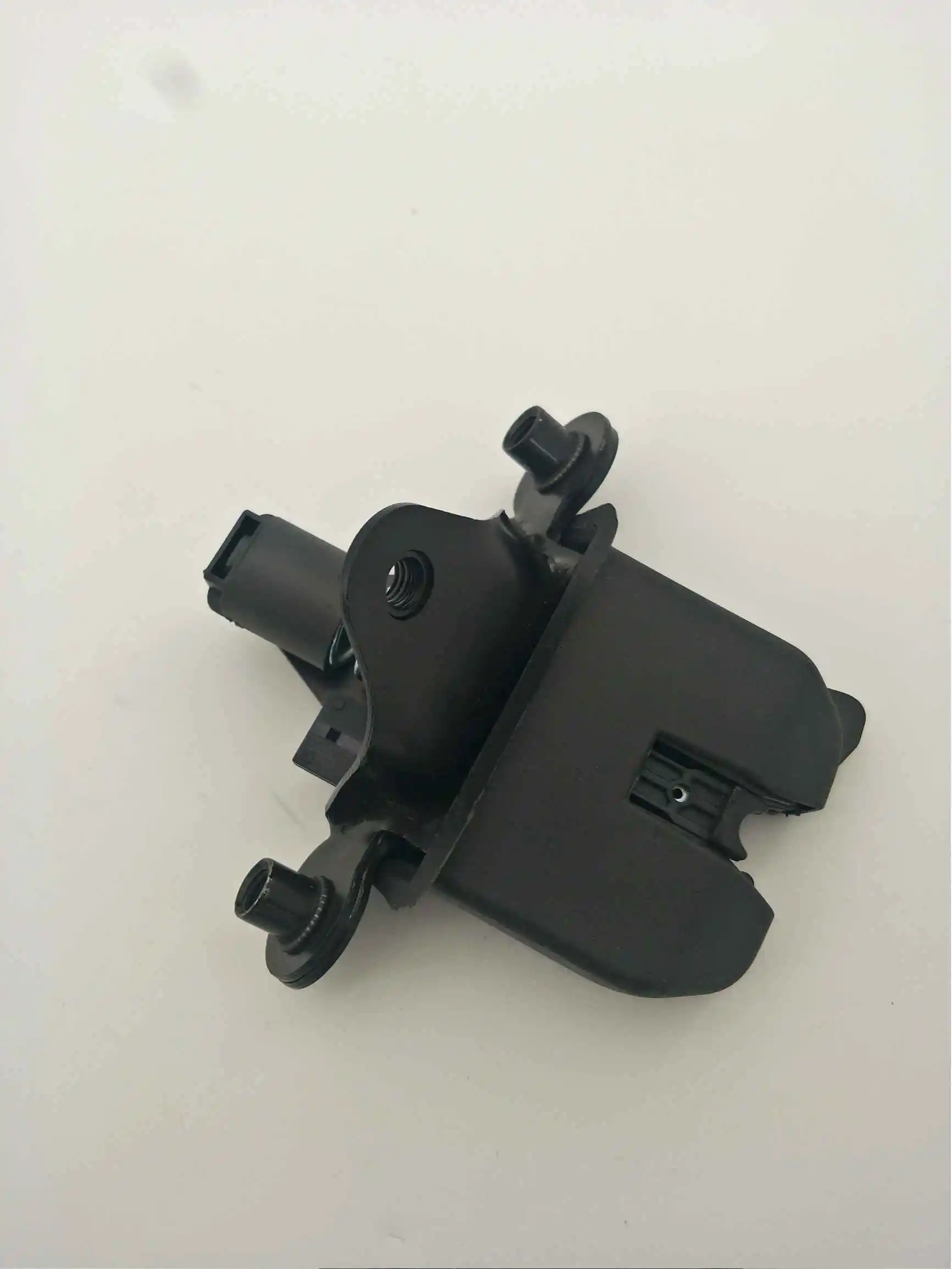 Замок задней двери хорошего качества для Skoda Octavia II 2004-12 OEM:1Z5827501D 1Z5 827 501 D |