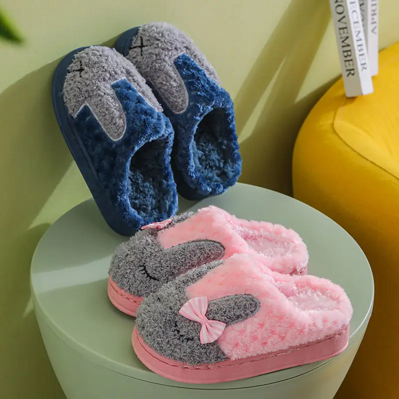 

Новинка осенние зимние детские тапочки розового кролика домашние Нескользящие теплые толстые пушистые тапочки для дома детская обувь