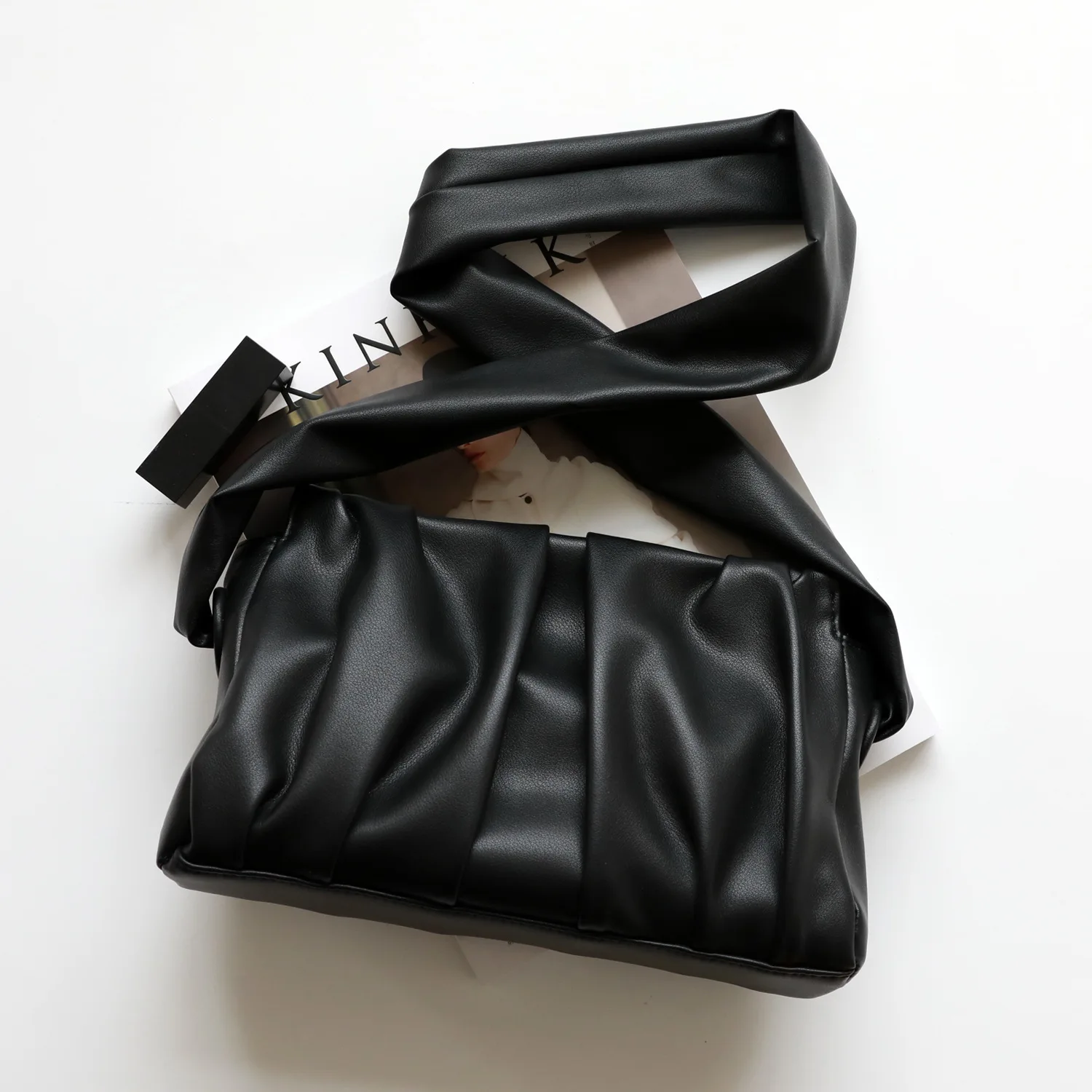 

Сумка-мессенджер женская из натуральной кожи, Маленький модный саквояж на плечо, повседневный чемоданчик кросс-боди