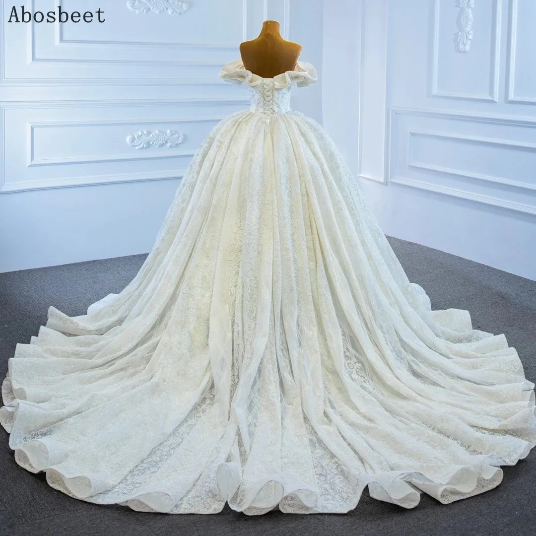 Shining 2021 Ball Gown Wedding Dress Luxury White/Ivory Wedding Gown Long Train Elegant Sweetheart Lace Beading Bridal Gown