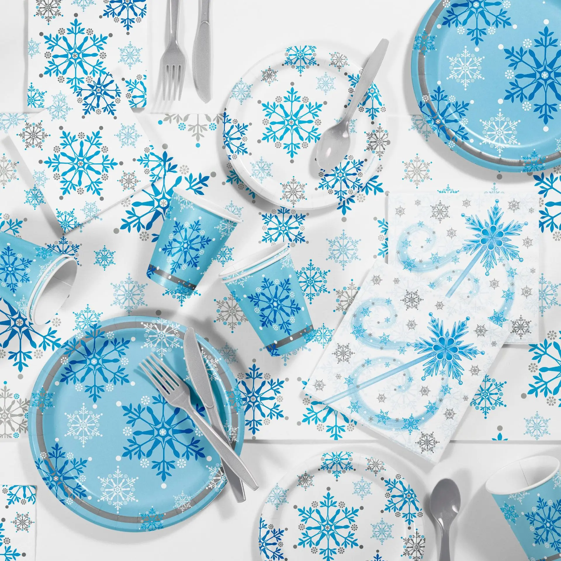 

New Frozen Party Decor Snowflake Theme Disposable Tableware Sets Paper Plate Cups Napkins Merry Christmas Decorations for Home