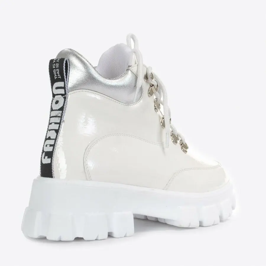 

Women Boots Mink Shoes Women White Patent Leather Boots Vzn20-018K