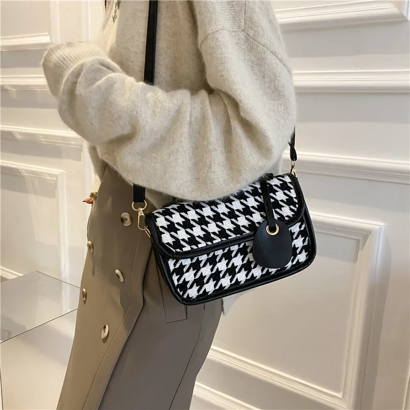 

Western Style Plaid Handbag Ladies Autumn New Fashion Simple One-shoulder Women Messenger Leather Bags Bag