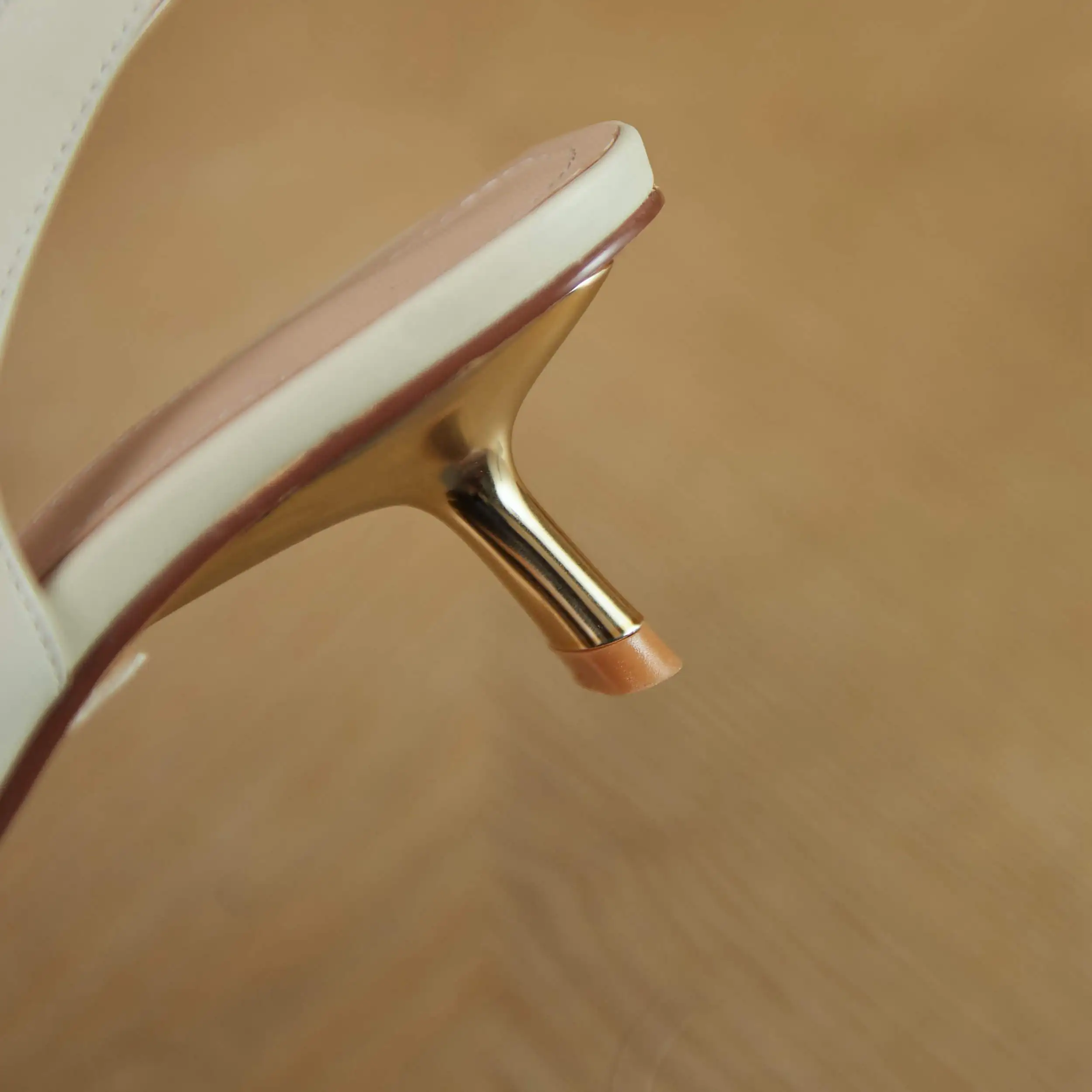 

Krazing Pot genuine leather pointed toe thin heel shallow solid streetwear French romantic fashionbuckle straps women pumps L33