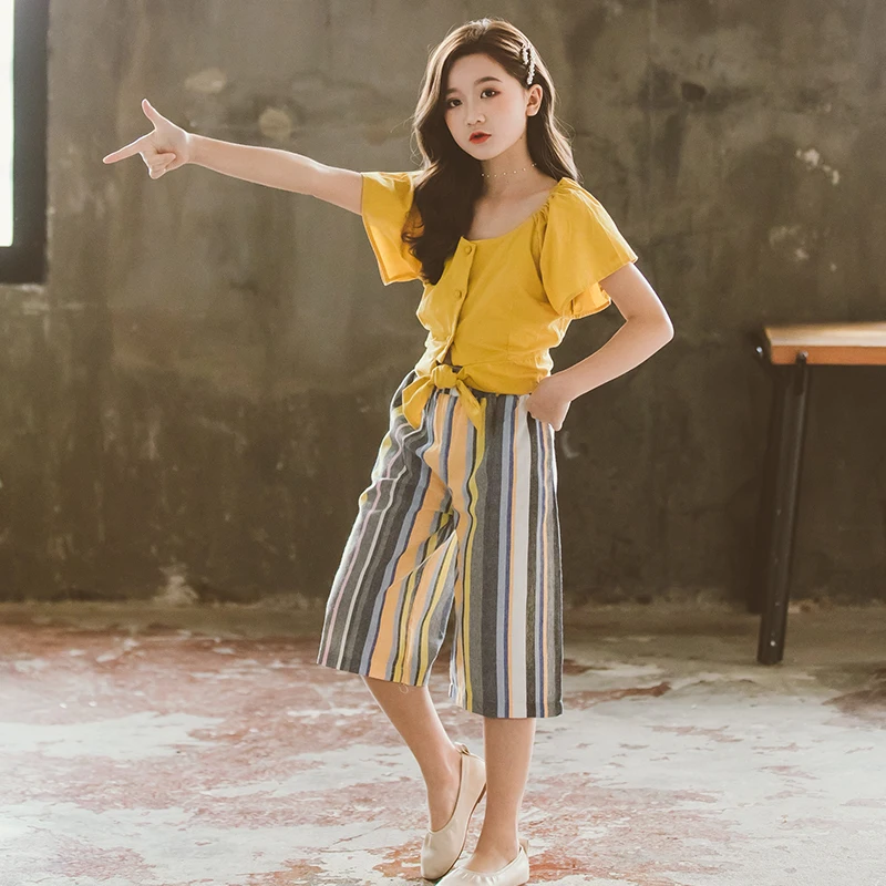 Детский комплект одежды для девочек лето 2021 модный топ с рукавами клеш +